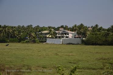 01 Holiday_Inn_to_Magao_by_cab,_Goa_DSC7639_b_H600